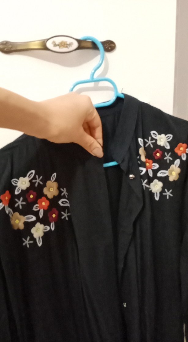 Nakış İşlemeli Siyah Uzun Kollu Tunik - Görsel 3