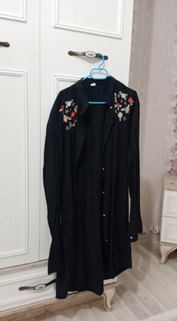 Nakış İşlemeli Siyah Uzun Kollu Tunik - Görsel 2