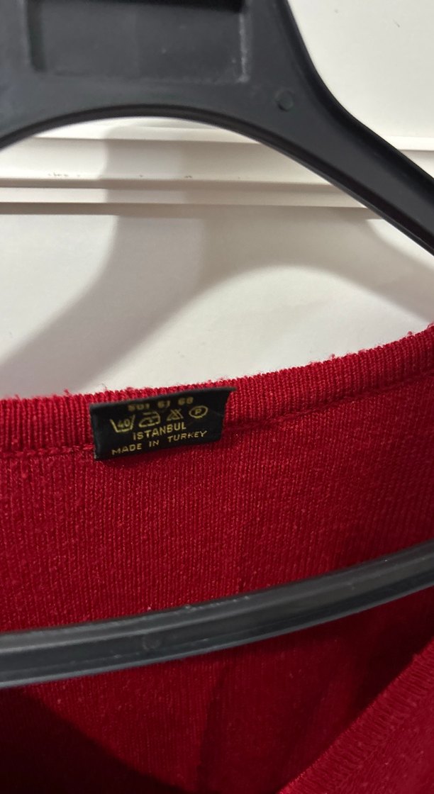 Kırmızı V Yaka Kolsuz Kadın Kazak - Görsel 3