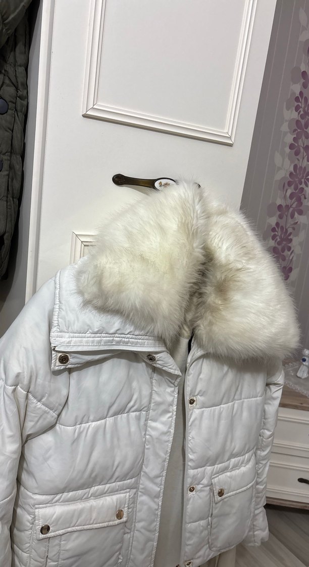 Beyaz Kürklü Kadın Kışlık Mont defacto - Görsel 3
