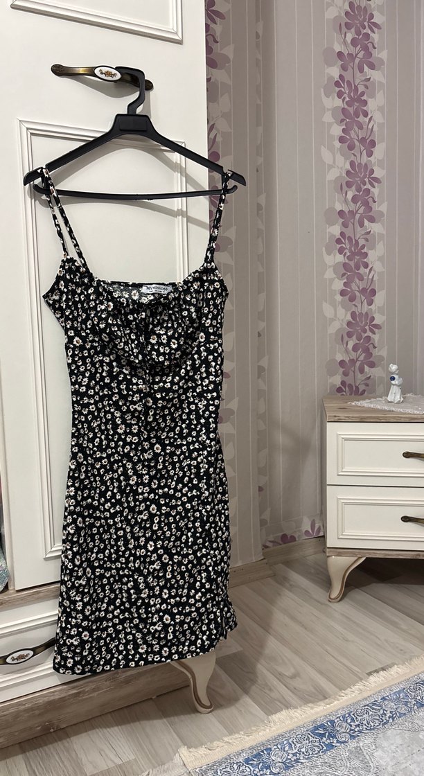 Siyah Mini yırtmaçlı elbise - Görsel 2