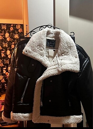 m Beden Pull and Bear mont