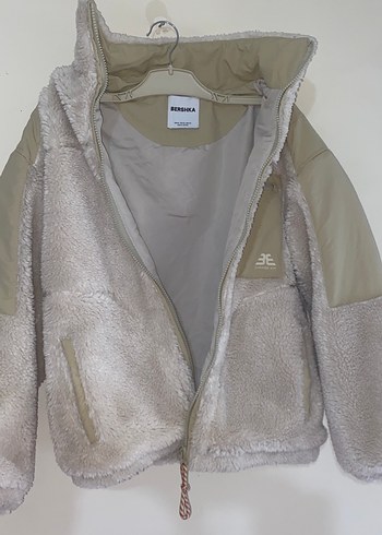 Bershka Bej Peluş Detaylı Kadın Kışlık Midi Ceket