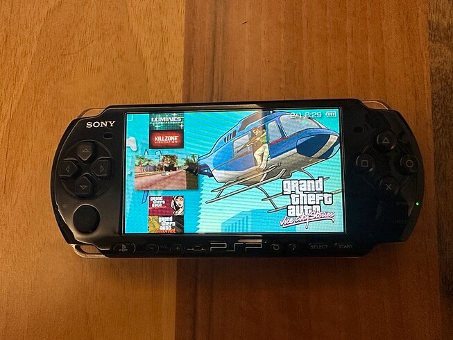 Sony FULL OYUN DOLU MEMORY STİCK 64 GB PSP İÇİN
