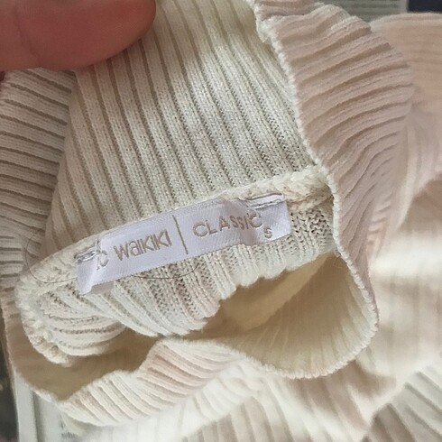 LC Waikiki Boğazlı boyunlu beyaz kazak y2k vintage
