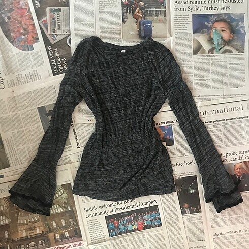 Vücudu saran body çizgili ispanyol kol bluz y2k vintage