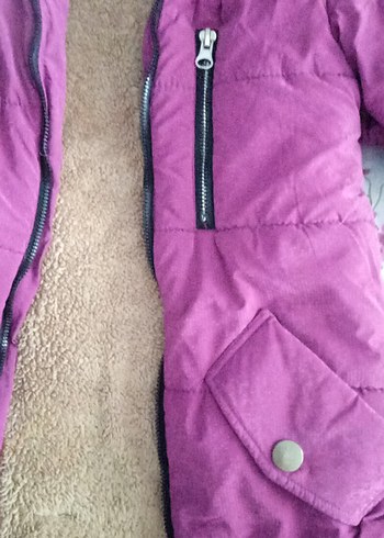 Kız Çocuk Mor Kürklü Kapüşonlu Mont - Görsel 3