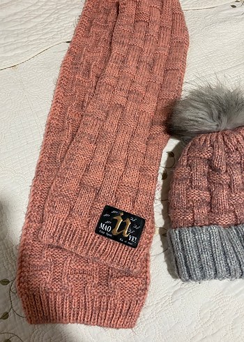 Pembe Gri Nakışlı Örgü Bere ve Atkı Seti - Görsel 2