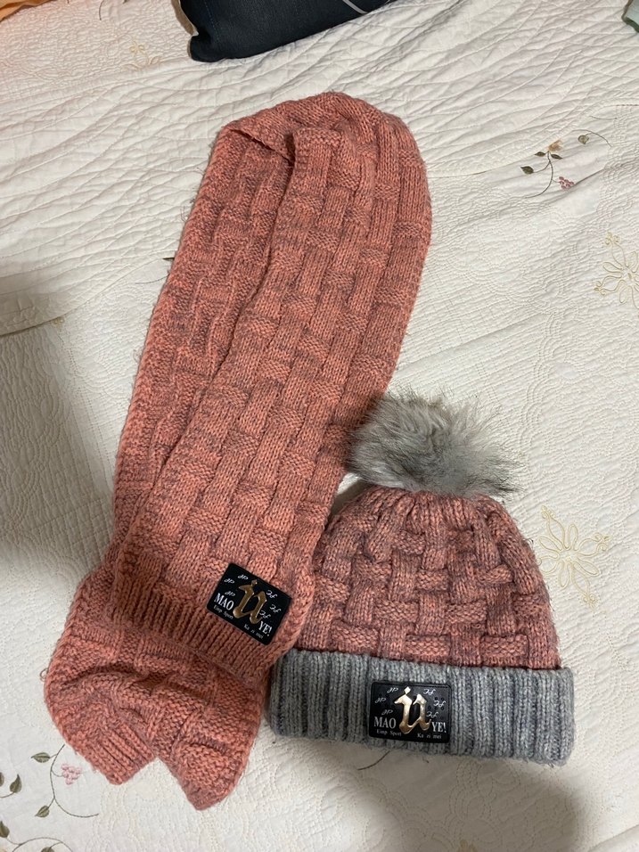 Pembe Gri Nakışlı Örgü Bere ve Atkı Seti - Görsel 4