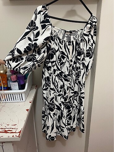 çiçekli yazlık elbise - Görsel 2