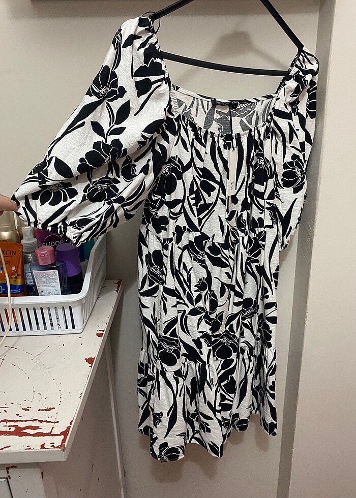 çiçekli yazlık elbise - Görsel 2