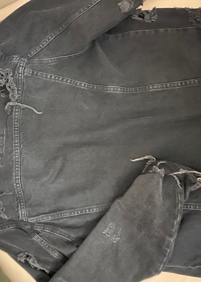 yırtık kot - Görsel 3