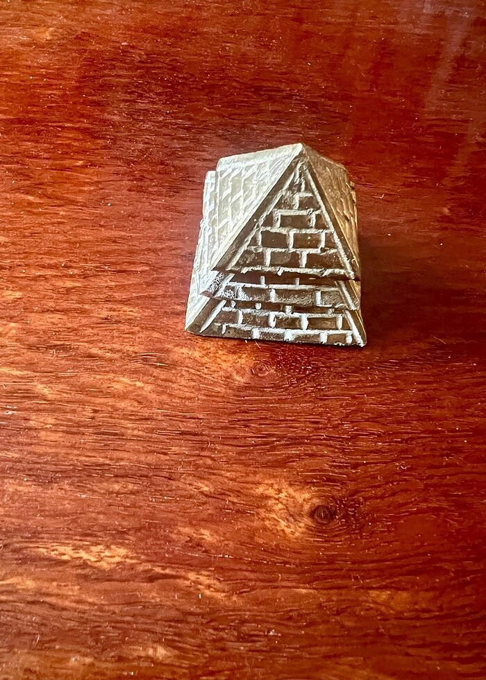 Minik uc pirinc piramit biblo - Görsel 3