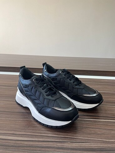 HAKİKİ DERİ SPOR AYAKKABI SNEAKER