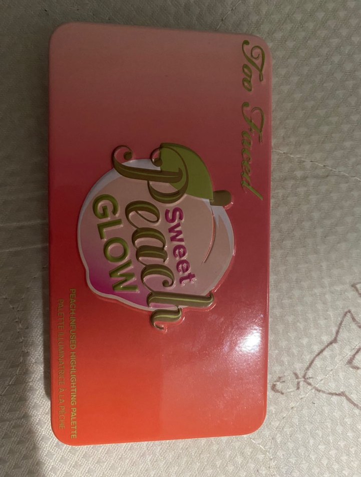 Bej Tonlarda Işıltılı Allık Paleti - Görsel 2