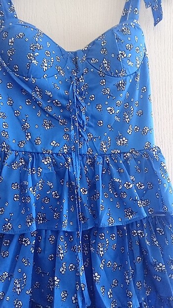 m Beden Mavi çiçekli mini elbise