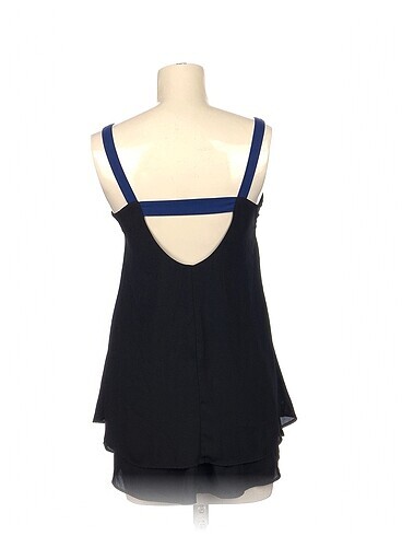 s Beden Pull and Bear Bluz %70 İndirimli.