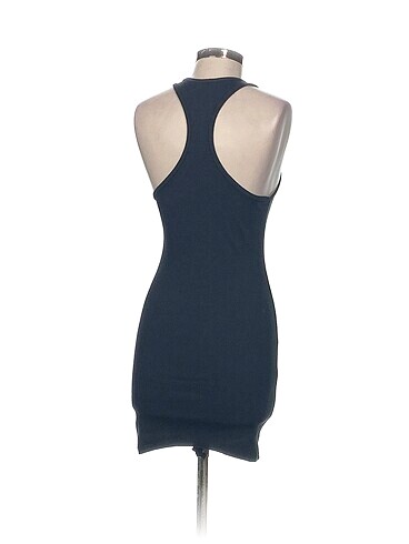 m Beden Pull and Bear Bluz %70 İndirimli.
