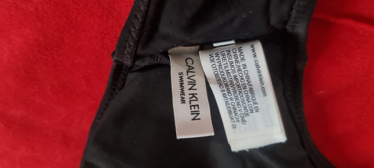 Calvin Klein Kırmızı bikini üstü - Görsel 2