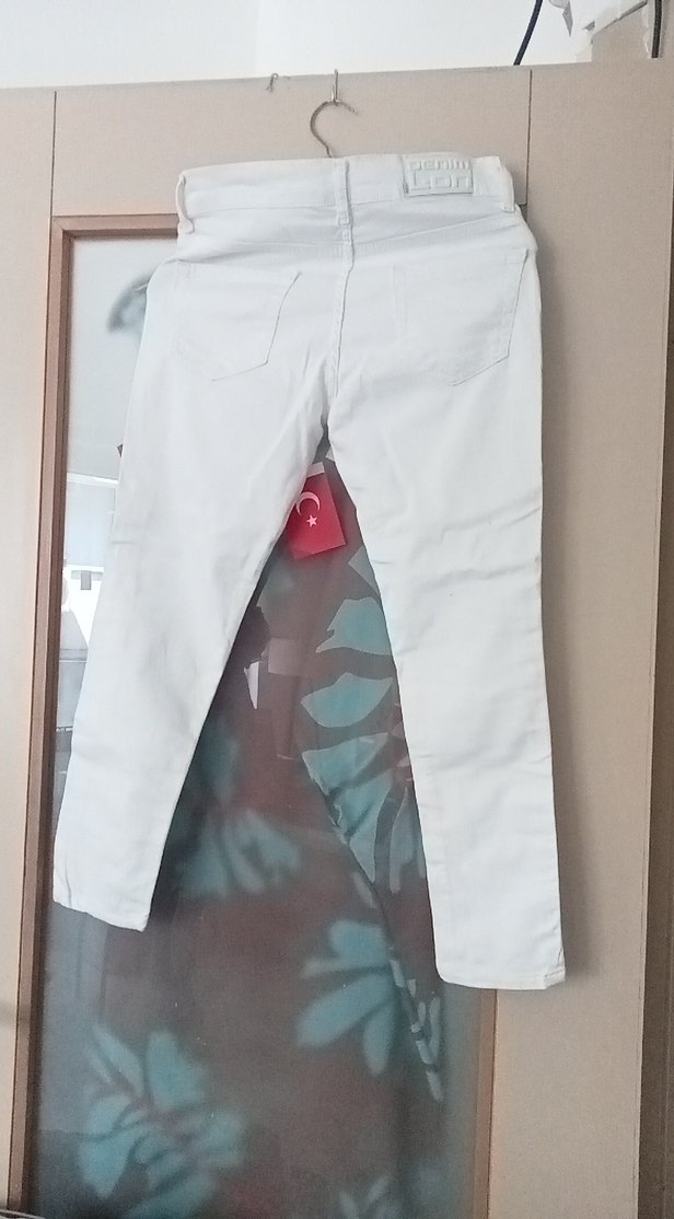 DÜĞMELİ BEYAZ PANTOLON - Görsel 2