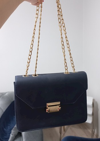 Zincir Detaylı Lacivert Kadın Çanta - Görsel 3