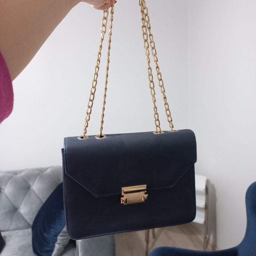 Zincir Detaylı Lacivert Kadın Çanta - Görsel 3