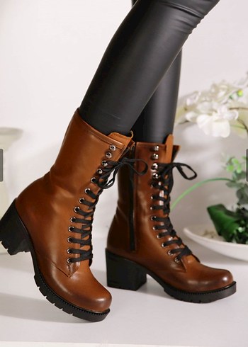 Kahverengi Deri Bağcıklı Kadın Bot - Görsel 3