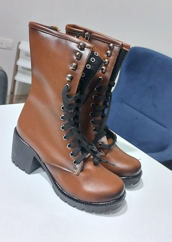 Kahverengi Deri Bağcıklı Kadın Bot - Görsel 6