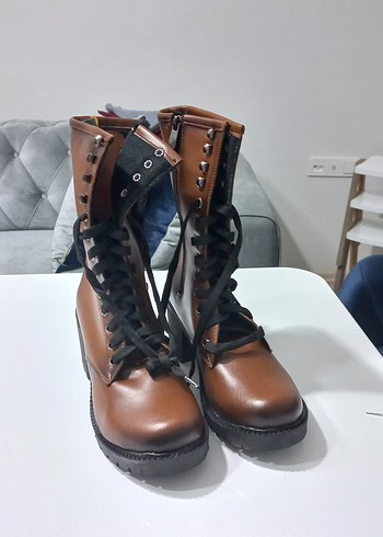 Kahverengi Deri Bağcıklı Kadın Bot - Görsel 7