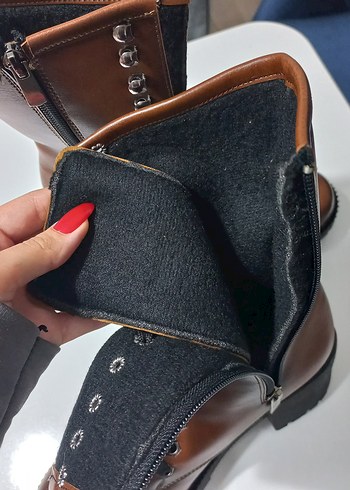 Kahverengi Deri Bağcıklı Kadın Bot - Görsel 8