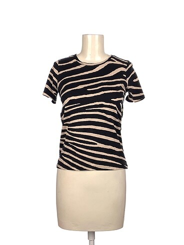 Addax T-shirt %70 İndirimli.