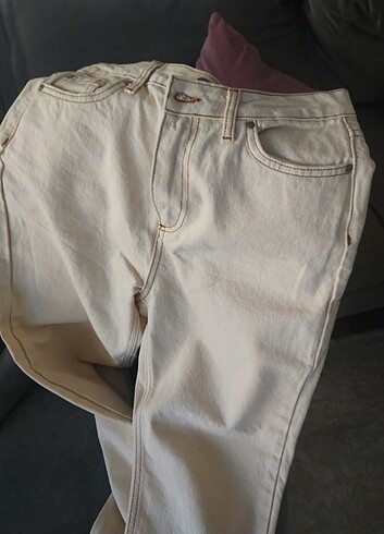 36 Beden beyaz Renk Mom jeans/ krem rengi