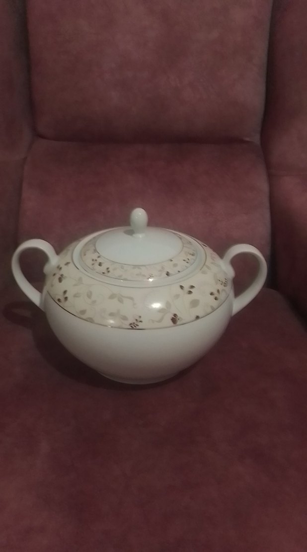 Beyaz Desenli Porselen çorba tenceresi - Görsel 2