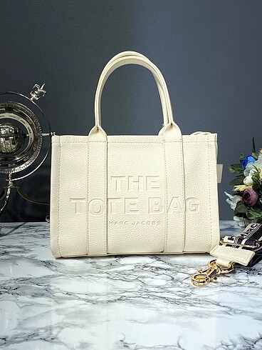 Marc Jacobs THE TOTE BAG MARC JACOBS