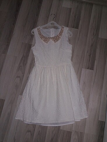 Yeni gibi beyaz elbise