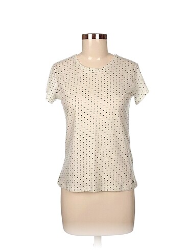 Gant T-shirt %70 İndirimli.