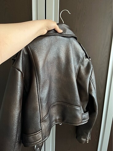 m Beden Zara parlak efektli biker ceket