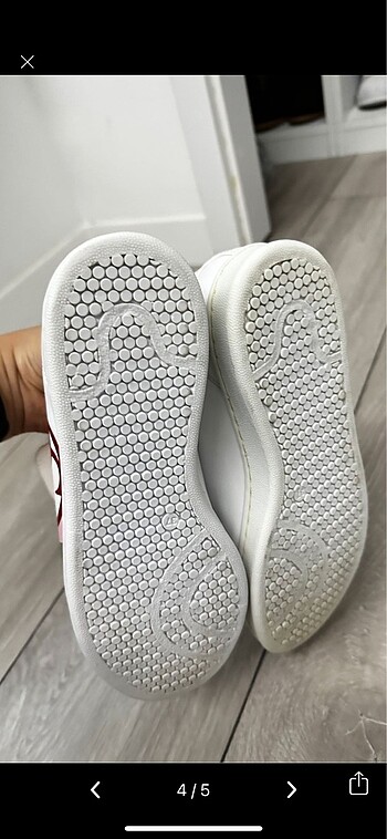 38 Beden beyaz Renk Guess sneaker