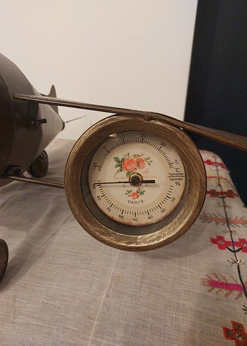 Kahverengi Uçak Tasarımlı Masa Saati - Görsel 3