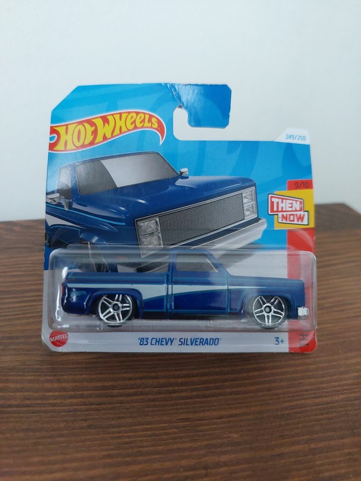 HotWheels 83 Chevy Silverado - Görsel 2
