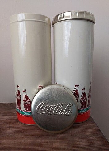 Diğer Coca-Cola Metal Saklama Kutuları