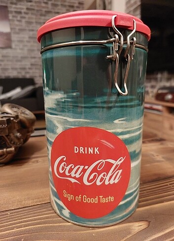  Beden Renk Coca-Cola Metal Silindir Kutu