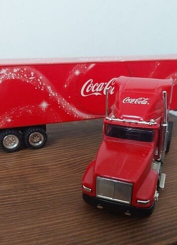 Coca-Cola Kırmızı Tır