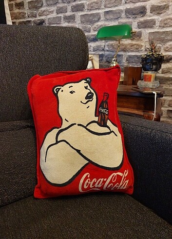 Coca-Cola Kırmızı Yastık