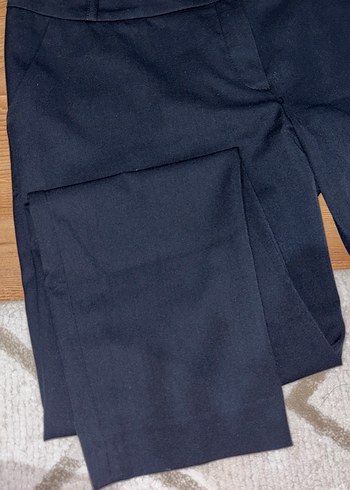 Düğmeli Siyah Kadın Kumaş Pantolon - Görsel 4