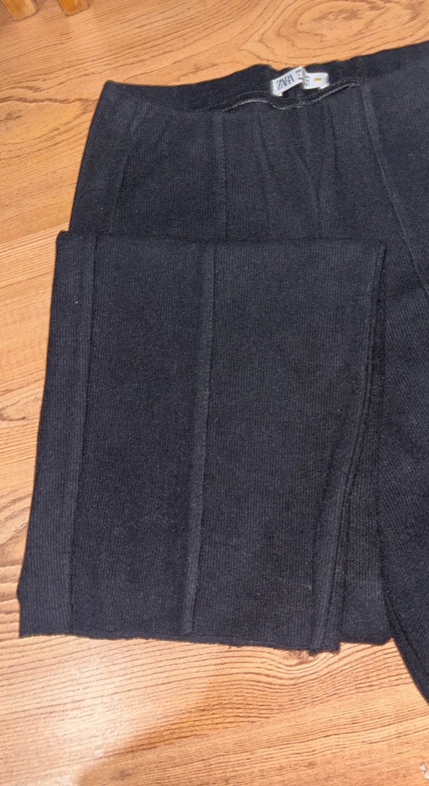 Kışlık kumaşlı siyah kadın eşofman - Görsel 2