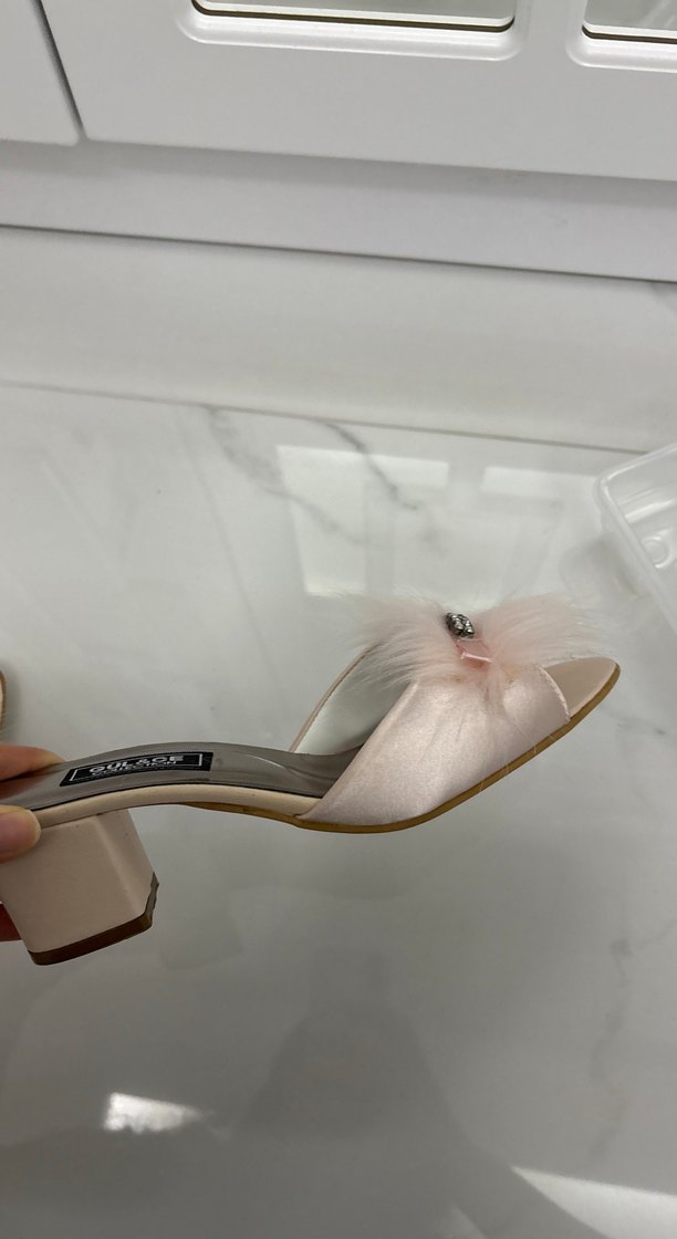 Pembe Tüylü Topuklu Kadın Terlik - Görsel 3