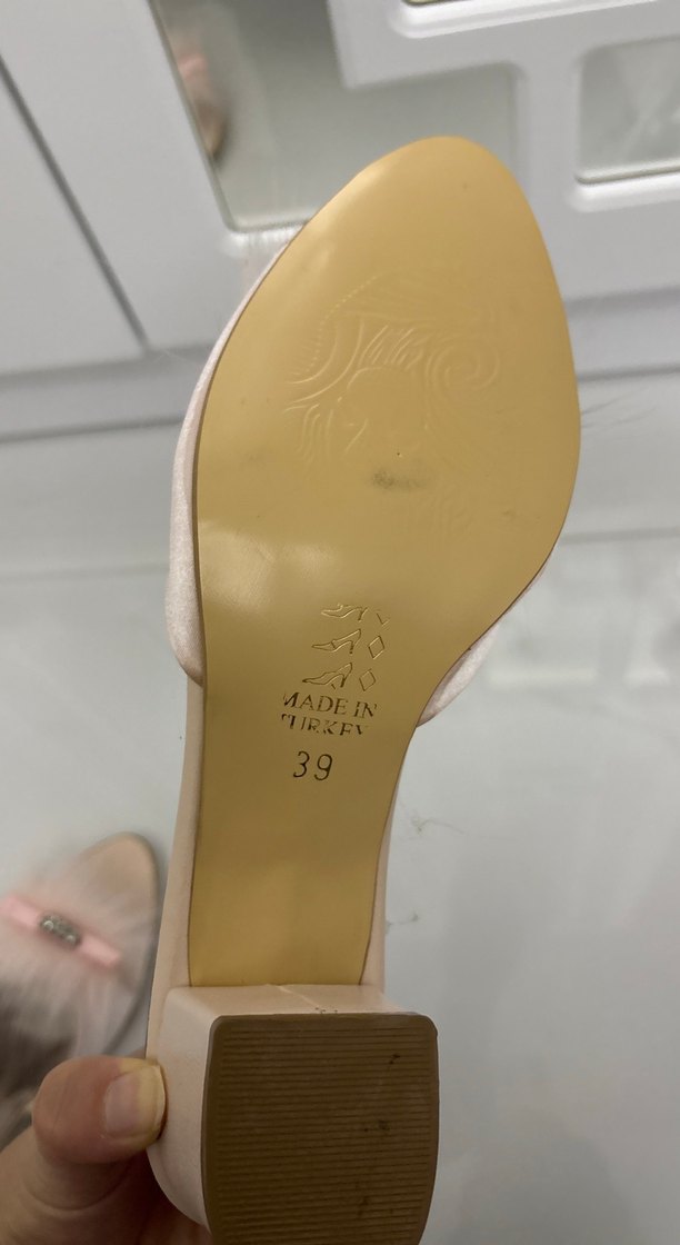 Pembe Tüylü Topuklu Kadın Terlik - Görsel 4