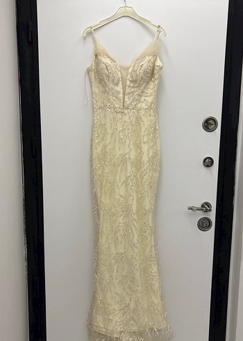 V Yaka Parlak Beyaz A Kesim abiye - Görsel 4