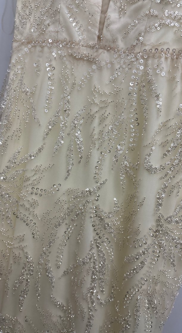 V Yaka Parlak Beyaz A Kesim abiye - Görsel 2